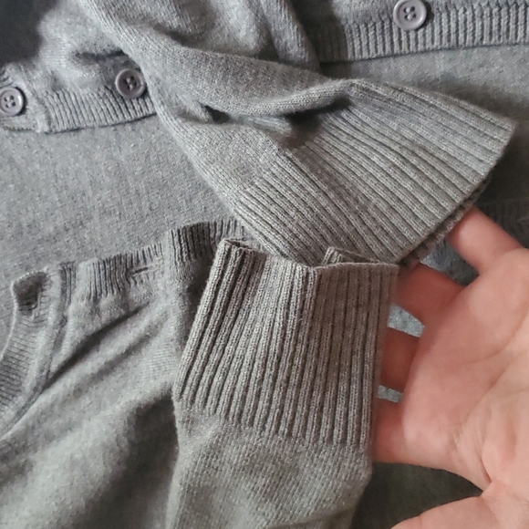 GUC button down cardi - Picture 5 of 6